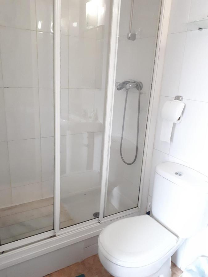 Hostal Urpi-Oklahoma Реус Экстерьер фото